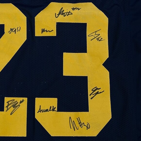 Michigan Wolverines National Champions Team Signed Jersey Beckett Witnessed - Picture 5 of 8